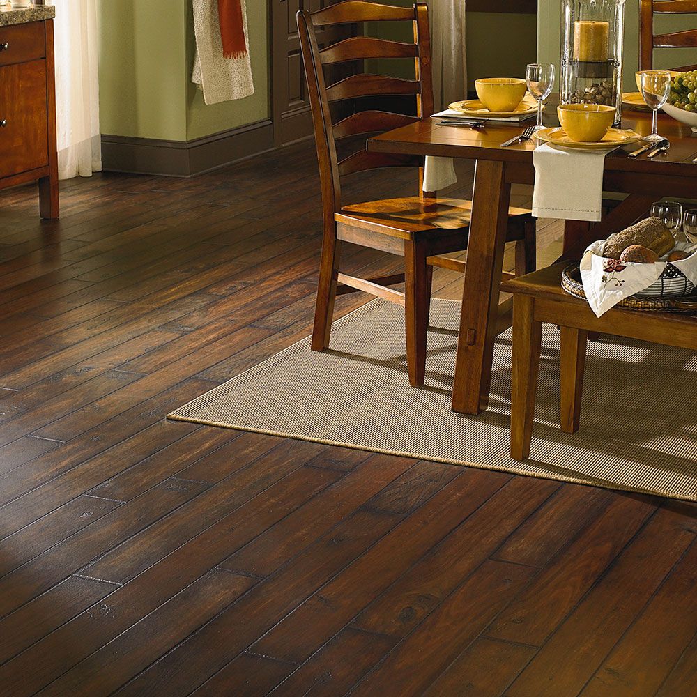 wide-plank-walnut-flooring-in-kitchen